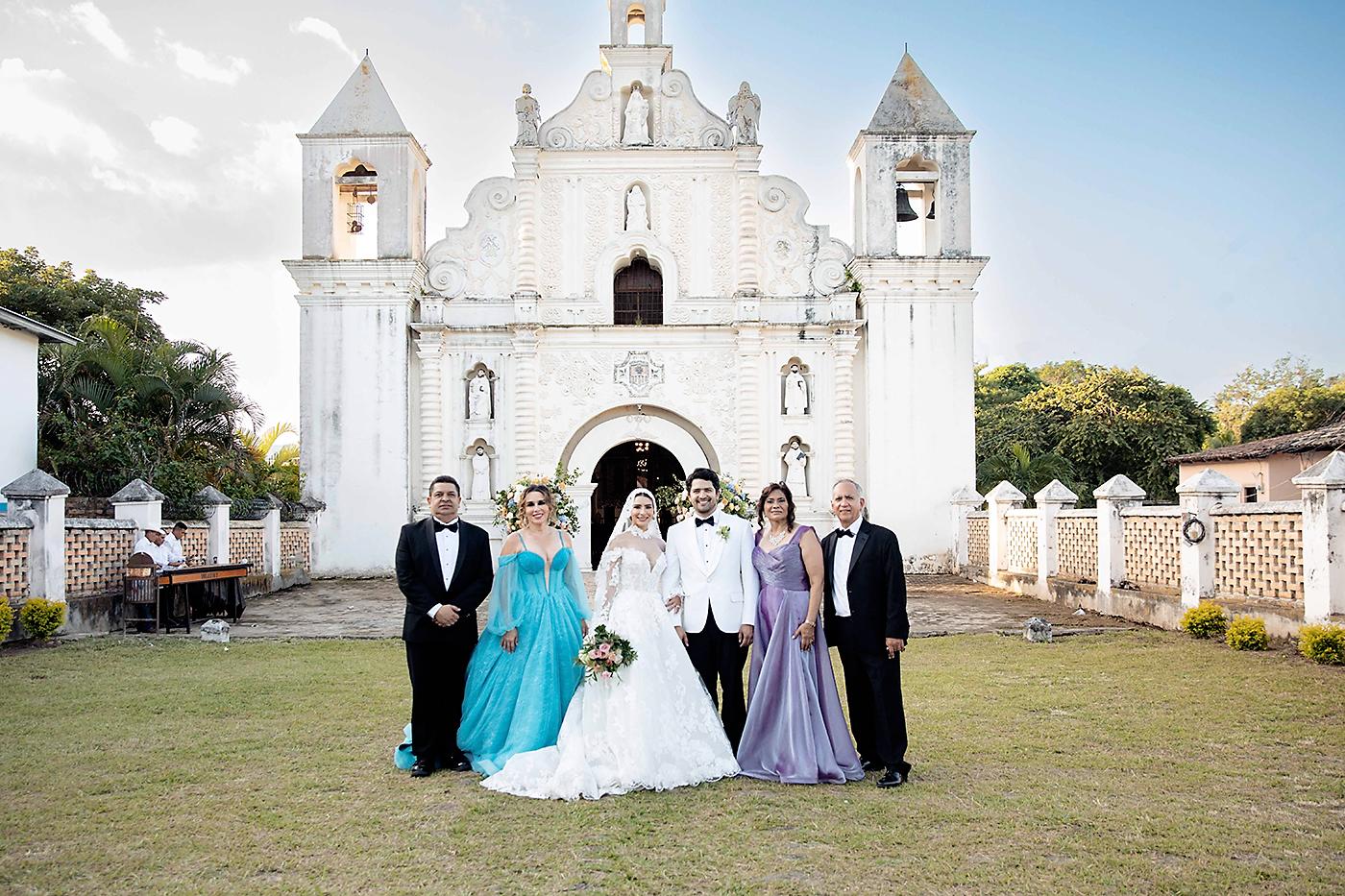 La boda religiosa de Ivonne Mayorga y David Hércules
