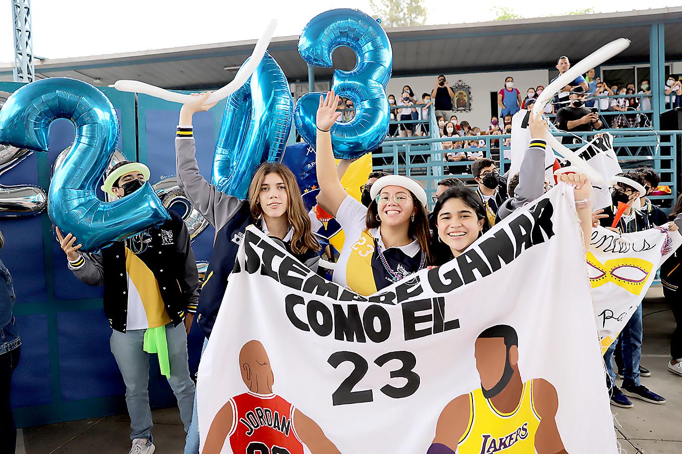 Ana Lucía Cruz, Carolina Chang y Daniela Rivera