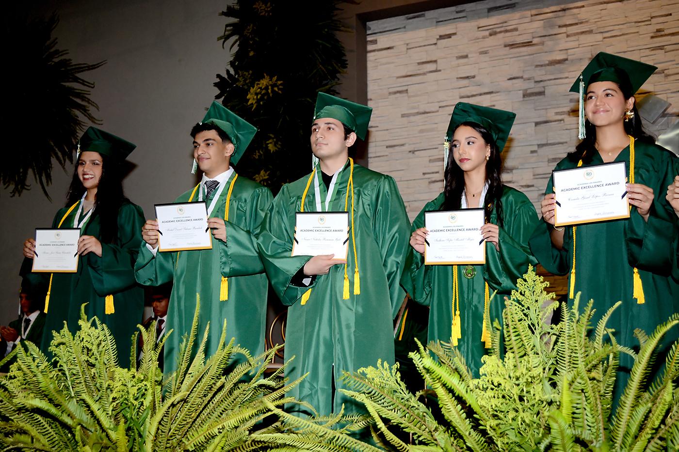 María José Sierra, Michel Salamé, Nasser Rumman, Indhira Martel y Camila López.
