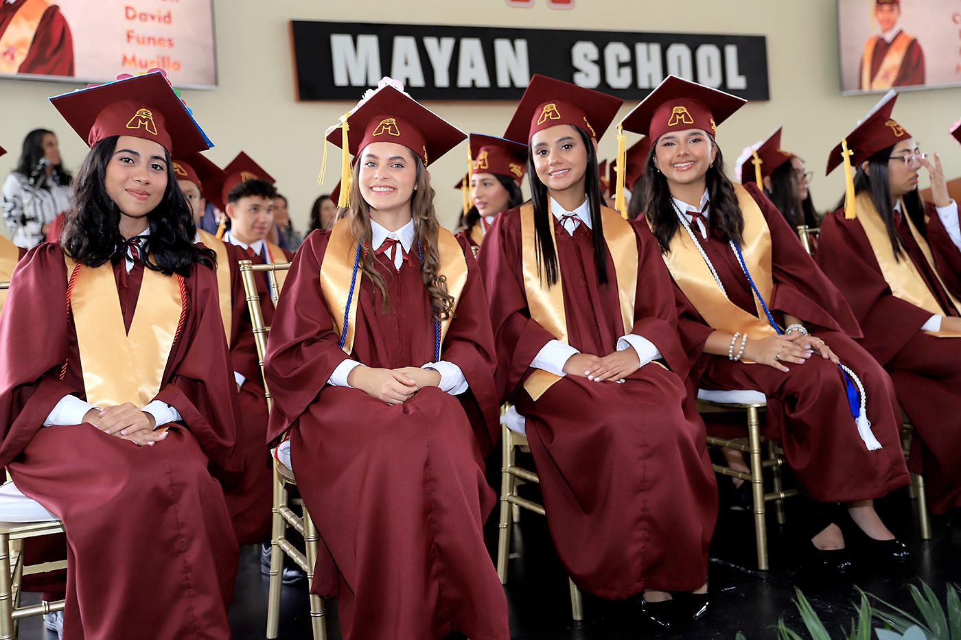 Kiara Espinoza, Sharon Ávila, Valeria Cardona y Lucía Sáenz.