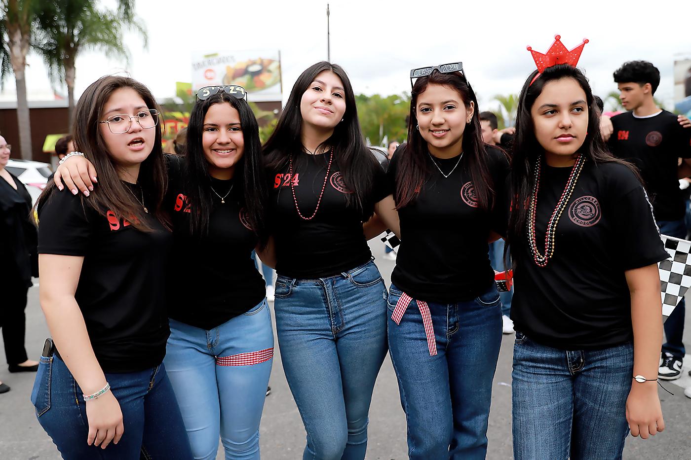 Entrance de los Senior 2024 de la Hillcrest School