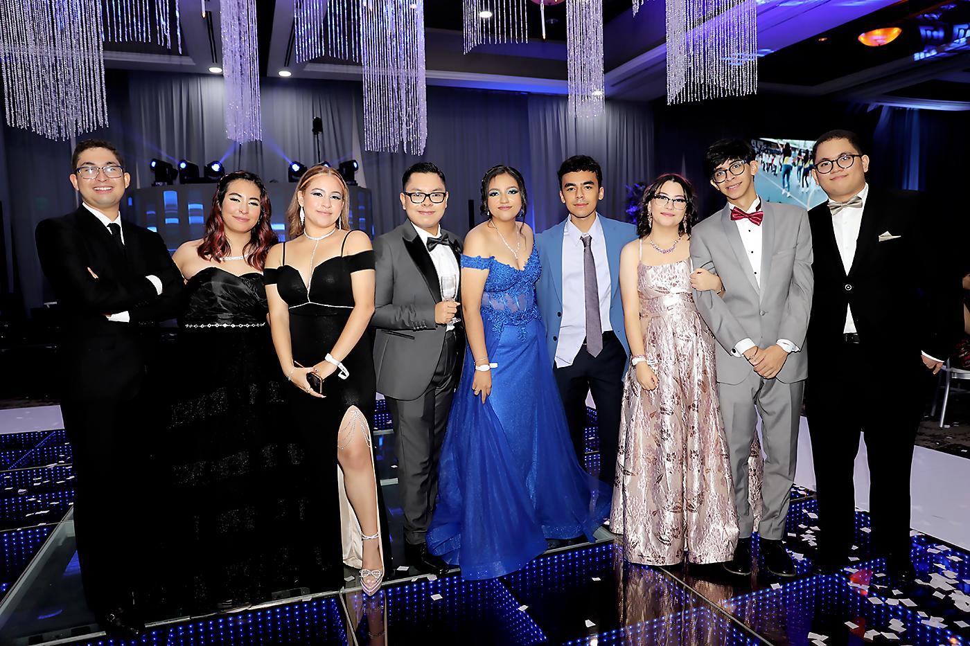Leonardo Hernández, Alyssa Chavarria, Andrea Cruz, Francisco Ordóñez, Ruth Rubí, Octavio Carbajal, Rebecca Rubio, Ricardo García y Marco Figueroa