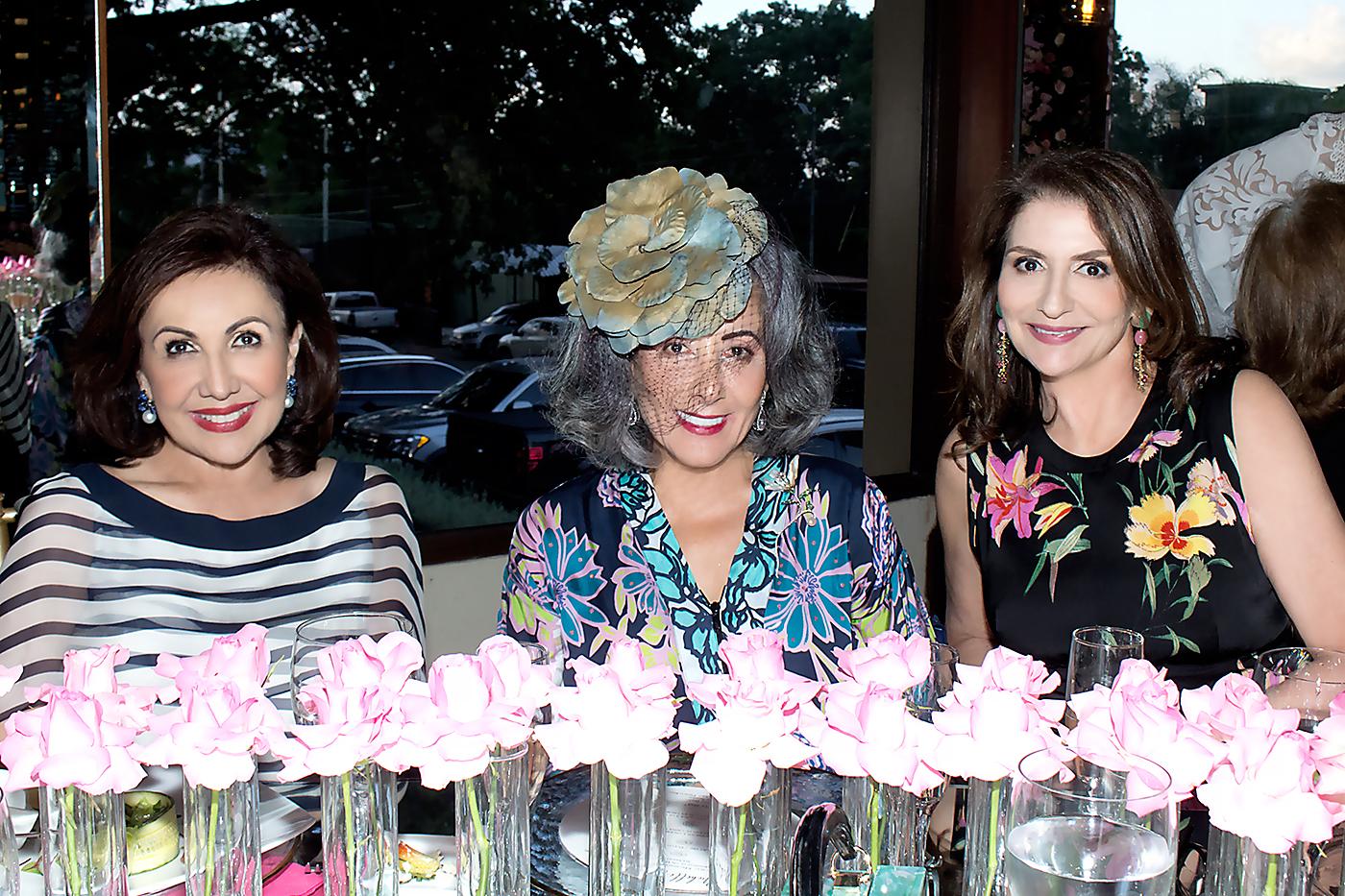 Carolina Canahuati, Sonia Kafati y Rosemary Canahuati.