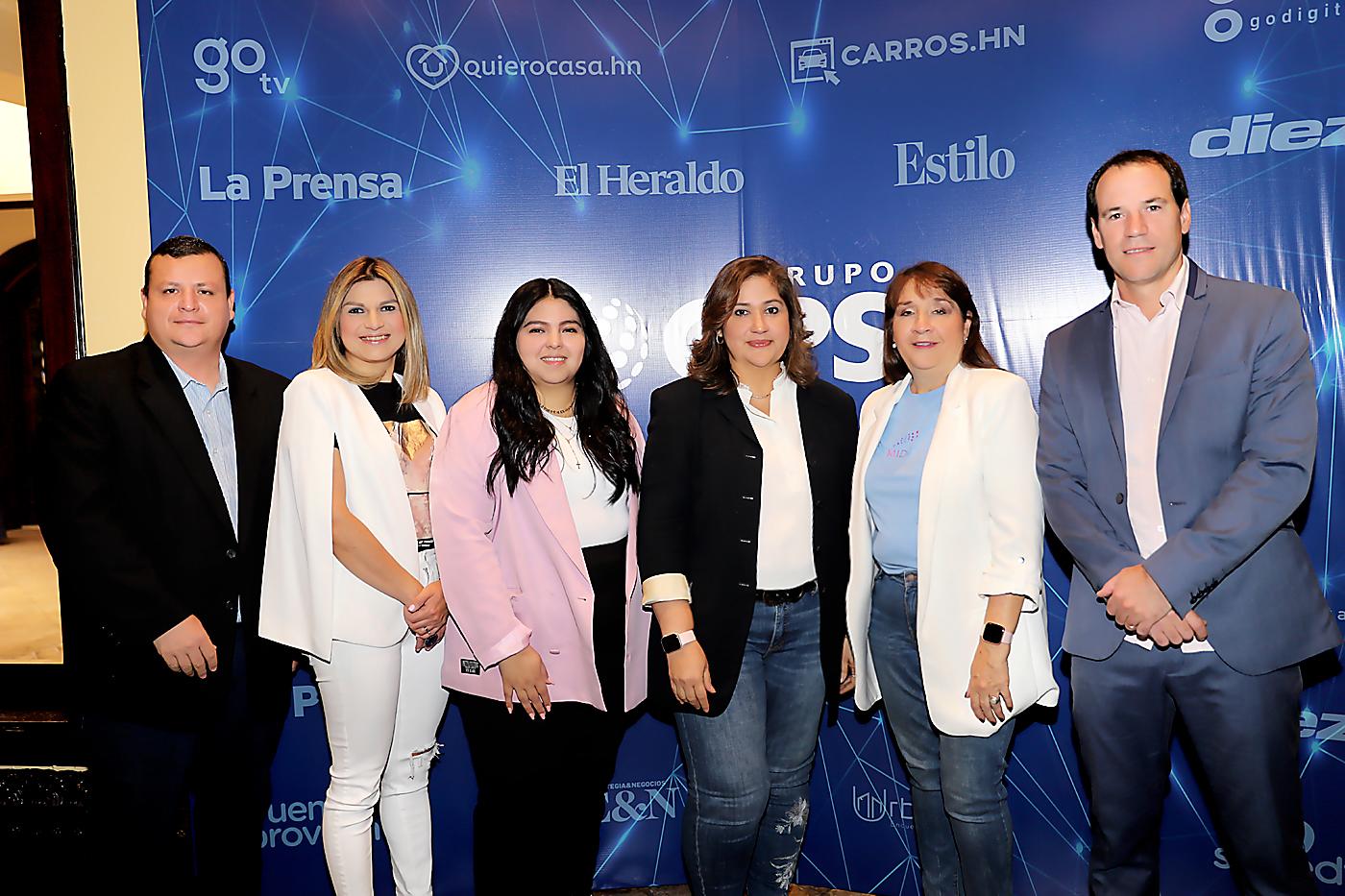 Manuel Welchez, Rosa Montoya, Tania Orellana, Isabel Díaz, Ileana López y Santiago Arieu.
