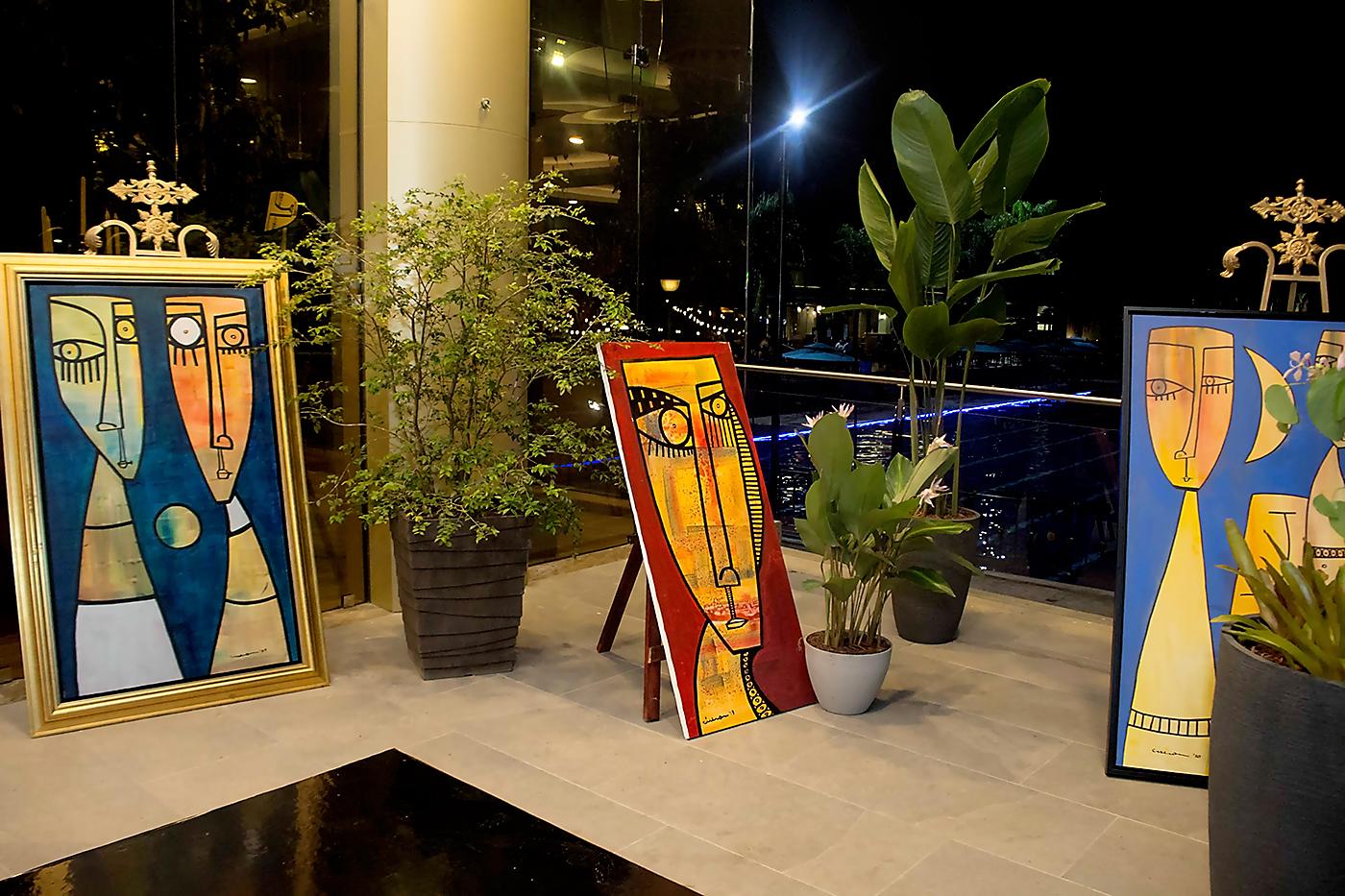 Obras del famoso pintor Cicerón, adornaron el lobby del salón Nazareth y Palestina