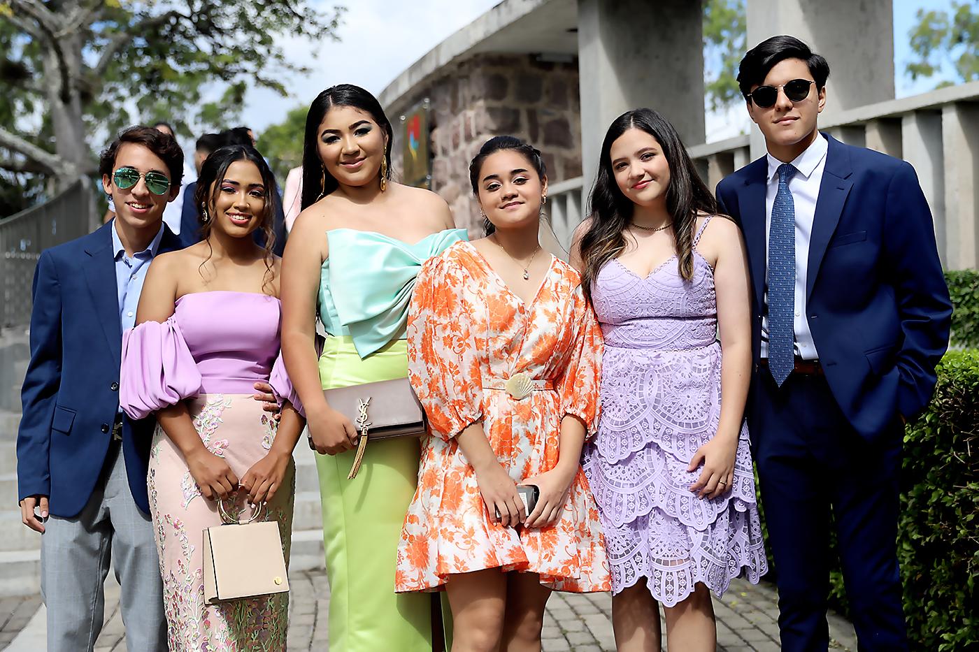 Andrés Godoy, Sayra Barahona , Isabella Funes, Julia Barahona, Francine Hasboun y Jesús Vallecillo