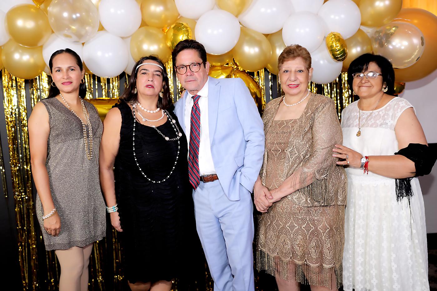 Claudia Núñez, María Fernanda Lacayo, Ronald Moncada, Anny Sahury y Aura Elena Zelaya.