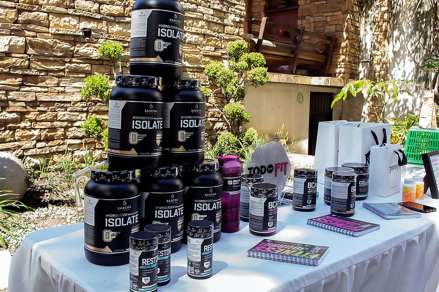 Stand de productos saludables como: Isolate Protein.