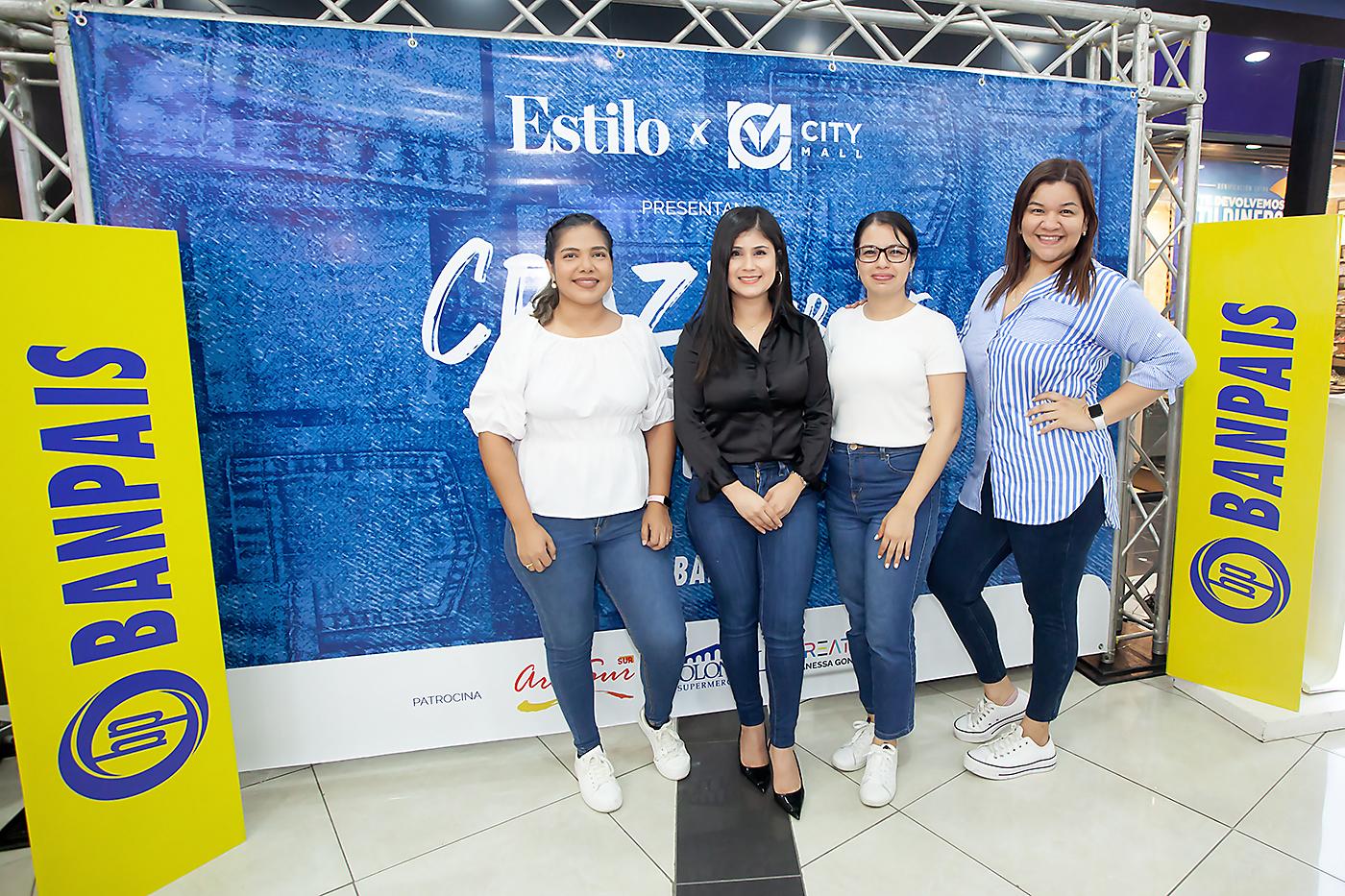 Vivian Juárez, Yosselin Chirinos, Jennifer Silva y Maritza Espinoza