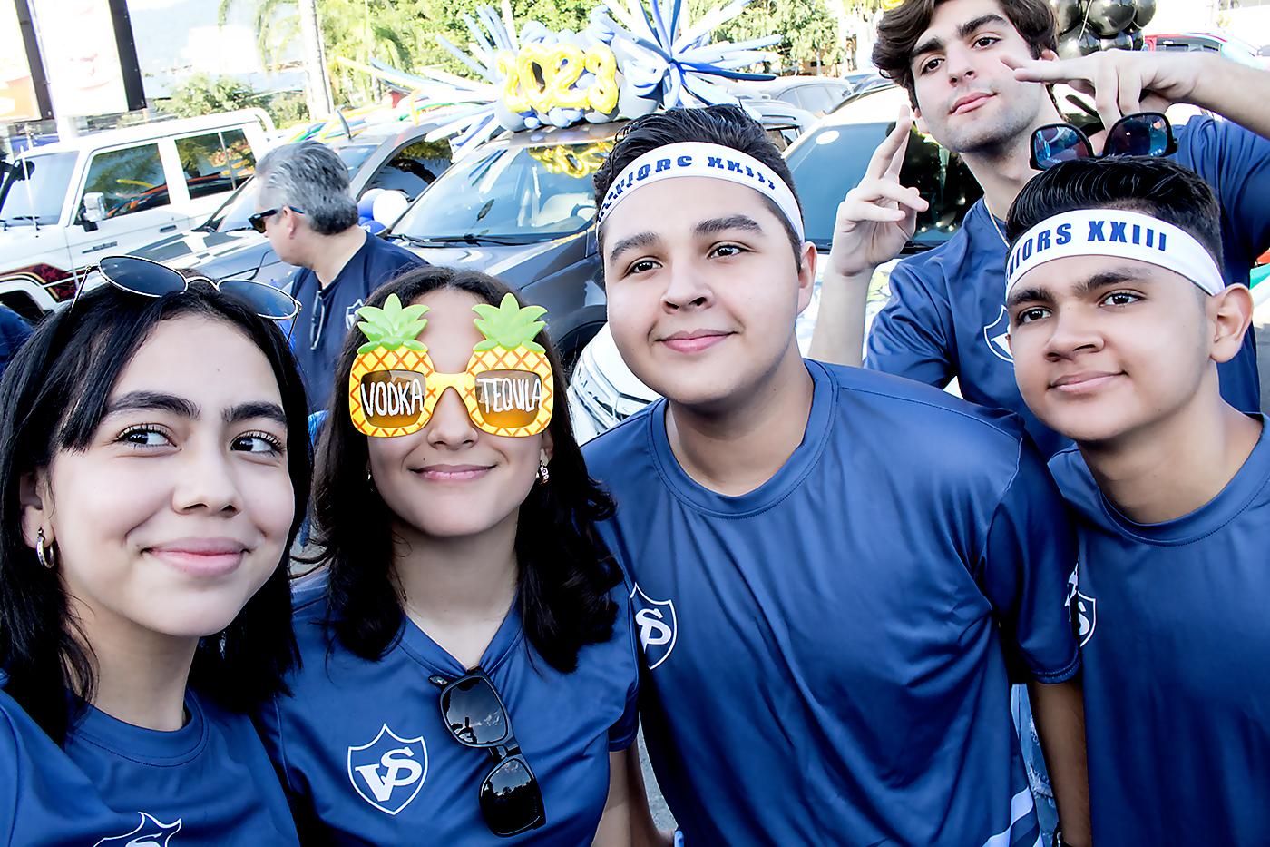 Jorge Flores, Efraín Caballero, Gabriella Zelaya, Marcela Moreno y María Fernanda García.