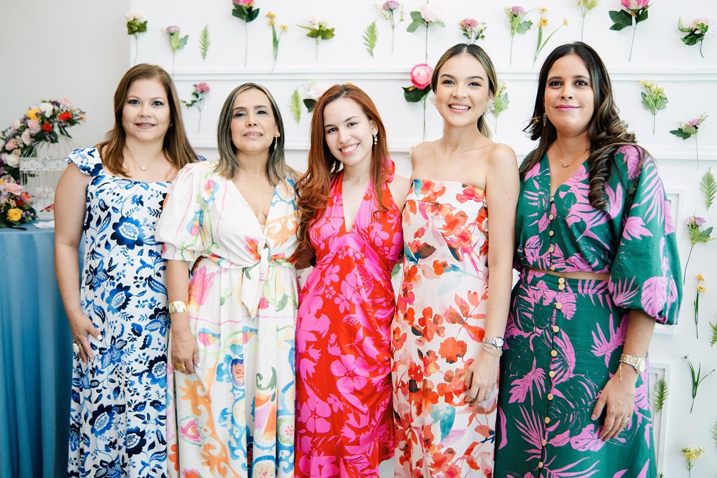 Ana Marina Reyes, Karla Cerrato, Mónica Gallardo, Meggan Hernández y Karen Cerrato.