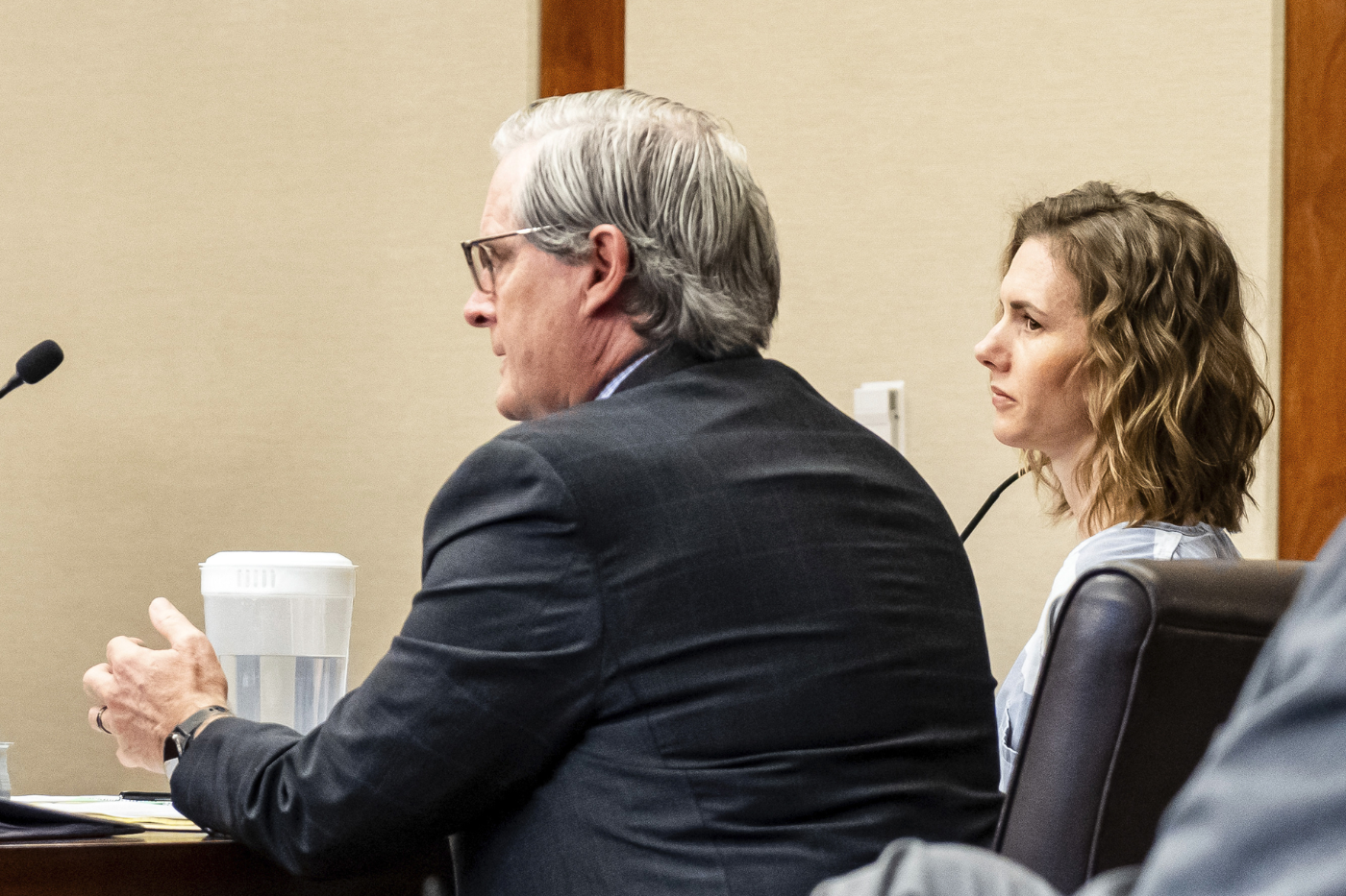 En la audiencia de sentencia, transmitida en audio a través del sitio web del tribunal de Utah, Franke se quebró y derramó lágrimas mientras se disculpaba con sus hijos. Con profunda emotividad, expresó: “Creía que lo malo era bueno y que la luz era oscuridad. Daría cualquier cosa por ustedes”. 