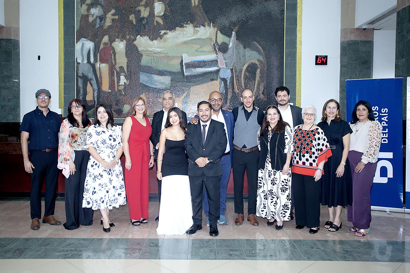 Pintores y organizadores del proyecto expositivo “Mi Ciudad de los Zorzales”.