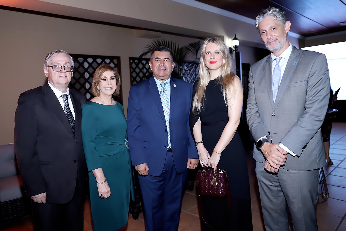 España celebra su Fiesta Nacional con una elegante velada en Tegucigalpa