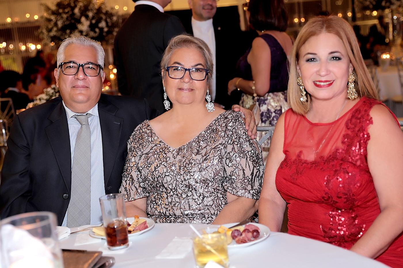 Ricardo Restrepo, Carolina Thumann y Alma Gómez