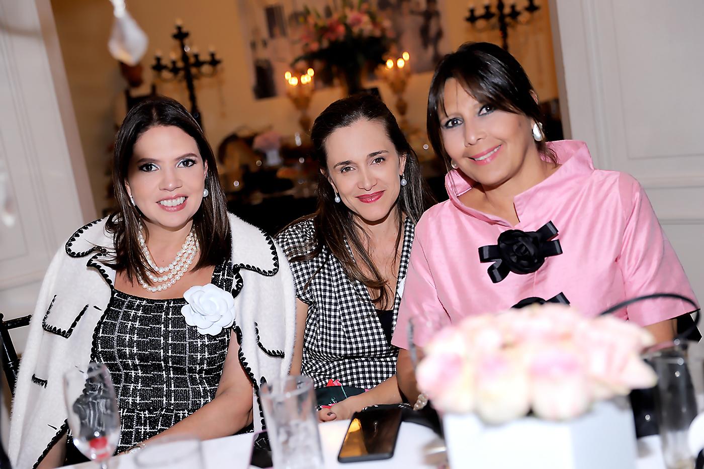 Andrea Matuty, Lucia Salinas y Titi Trochez