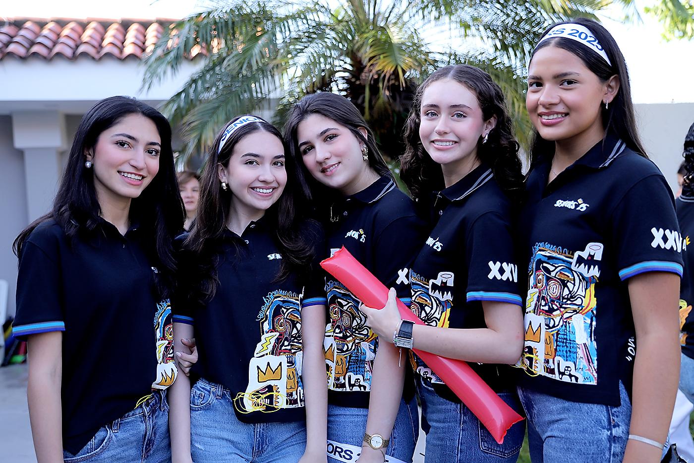 Victoria Salomón, Evangelina Penagos, Arianne Masso, Victoria Vaca y Mariana Paz.