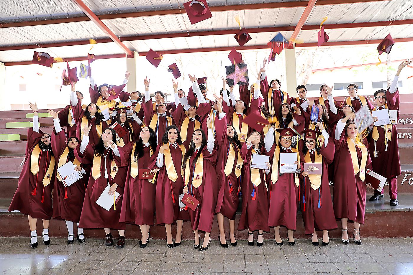 Graduación 2024 de Mayan School