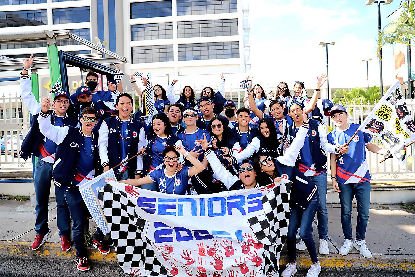 Bajo su lema: ” The Future Belongs to those who never stop dreaming” iniciaron su último año escolar los seniors de la Dowal School.