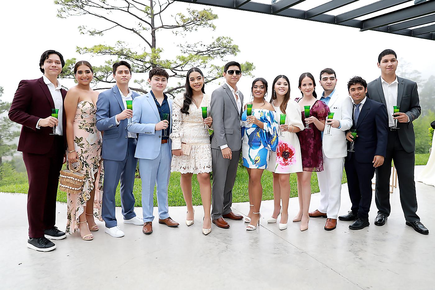 Adrián Leal, Adriana Navarro, Santiago de Jesús, David Hernández, Adriana Hernández, José Gabriel Bellino, Lyzzi Canales, Michelle Mejía, Andrea Mejía, Iván Enamorado, Juan Ángel Padilla y Javier Ramírez.