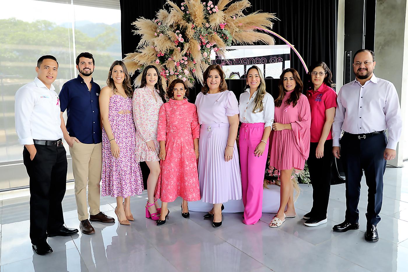 Kenneth López, Andrés Saybe, Michelle Marzan, Luisa Ramos, BlancaBendeck, Isabel Díaz, Diana Pineda, Tricia Matuty, Patricia Jaar y Nahum Moreno.