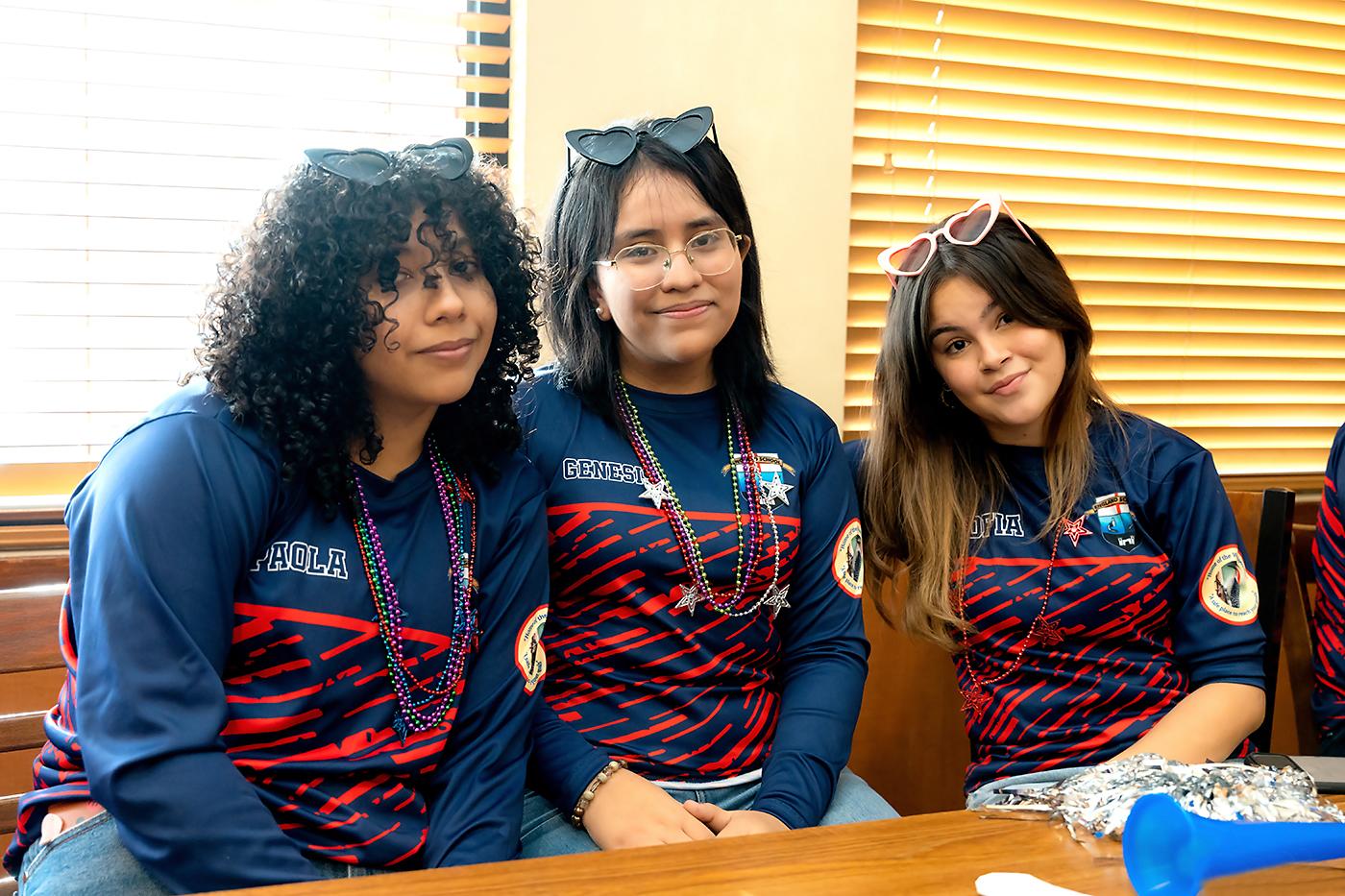 Paola Velásquez, Génesis López y Sofía Gonzáles