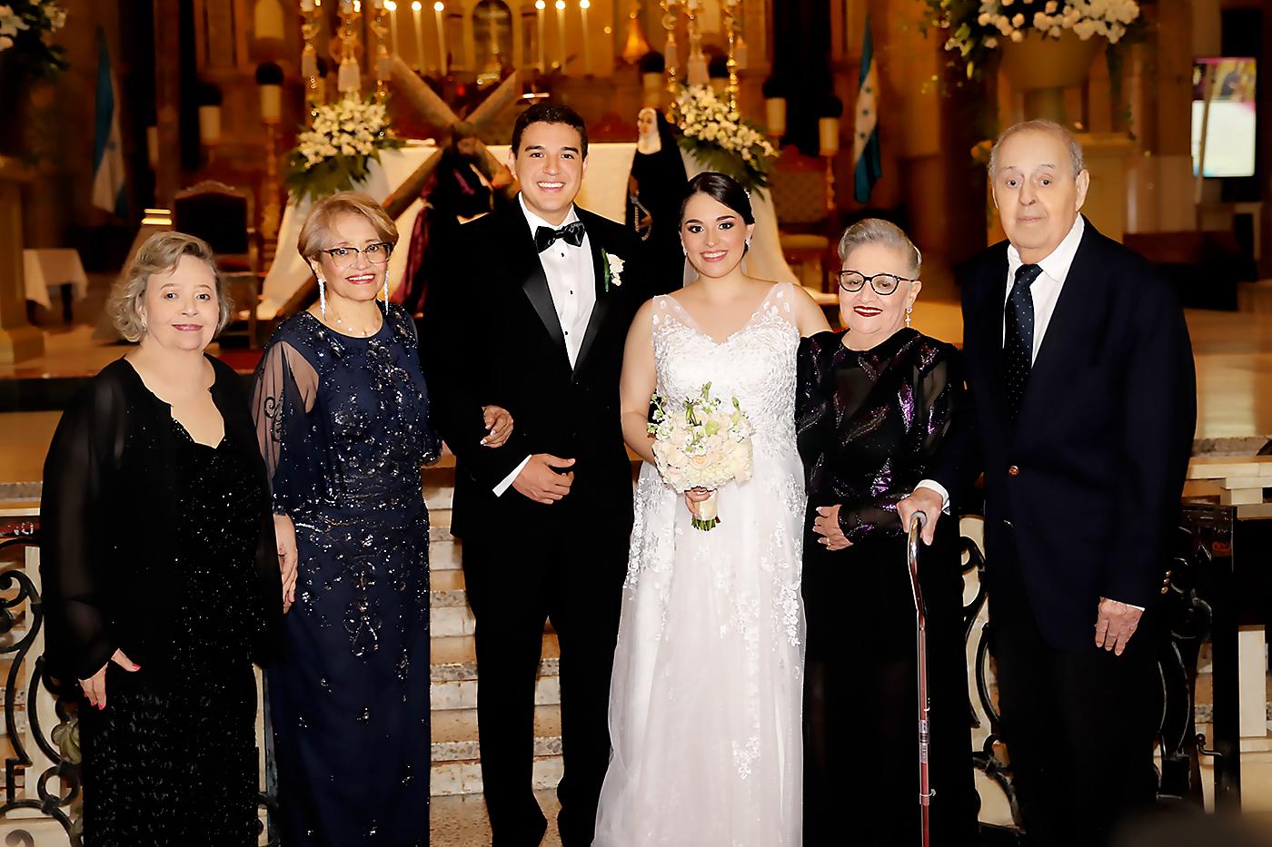 Marielena García de Chinchilla, Myrna Díaz de Mejía, Miguel Enrique Mejía, Sofia Buck de Mejía, Thelma Ruiz de Buck, Rafael Chinchilla