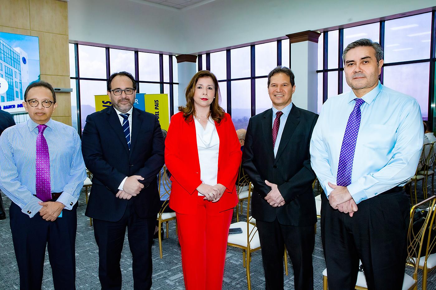 Banpaís y UNIR formalizan acuerdo para impulsar la educación superior virtual