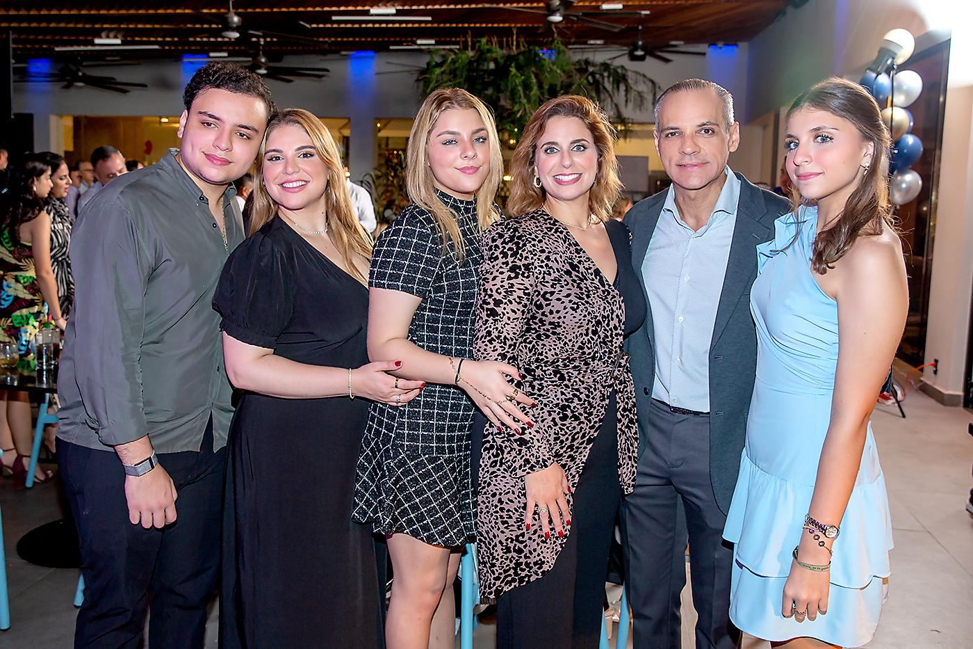 Fiesta por los 50 años de José Boadla