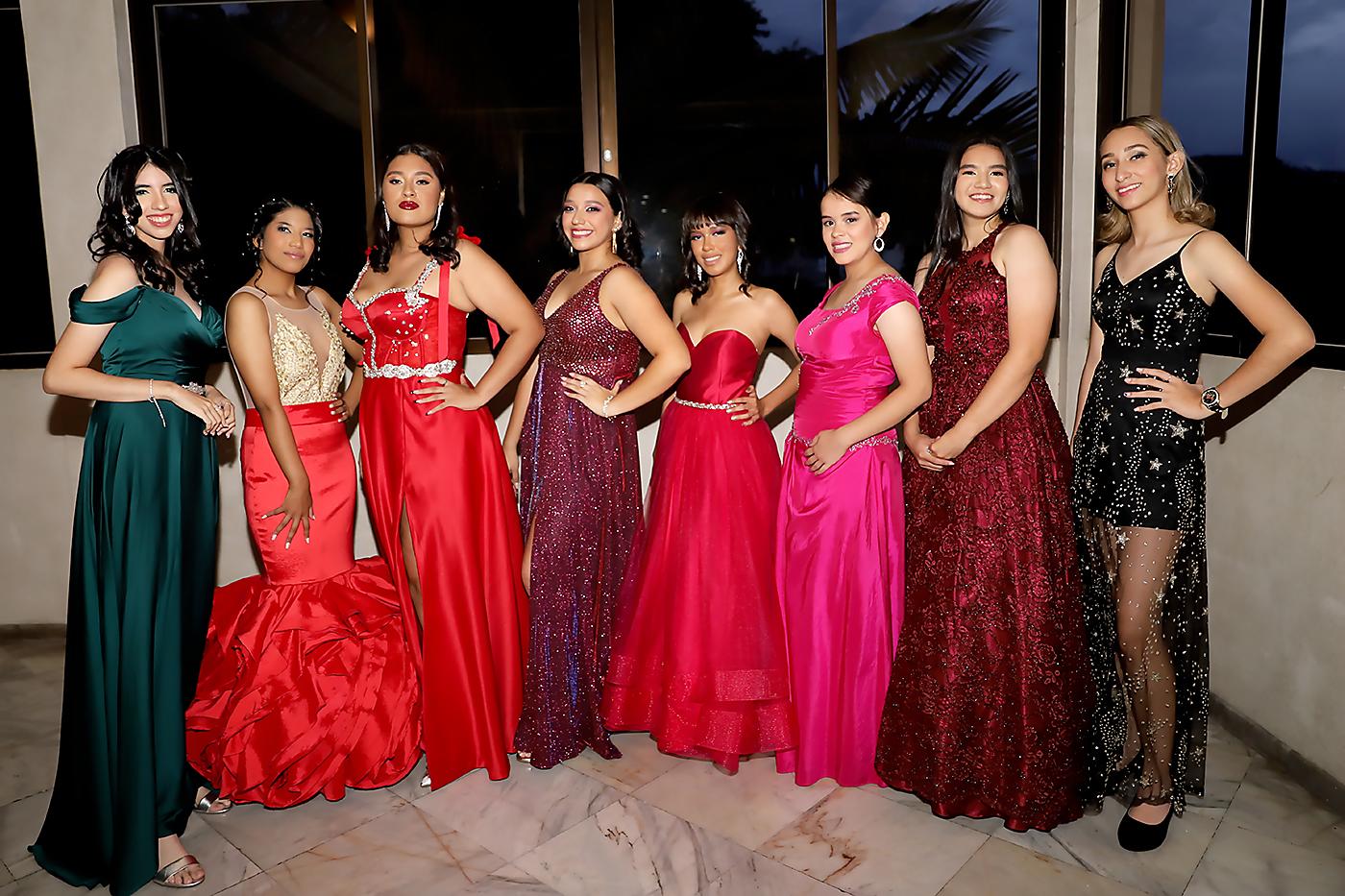 Paola Romero, Cesia Salgado, Mariely Amador, Nathaly Castellanos, Sara Euceda, Monica Zavala, Yenny Reyes y Alejandra Cruz