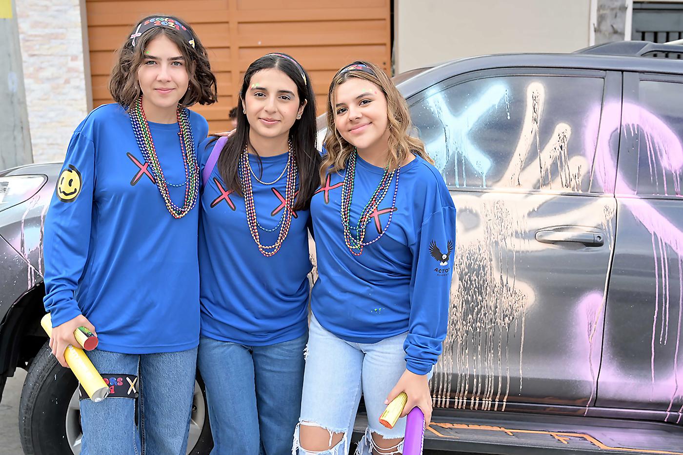 Isabella Kluggman, Andrea Tilguant y Valeria Gonzáles.
