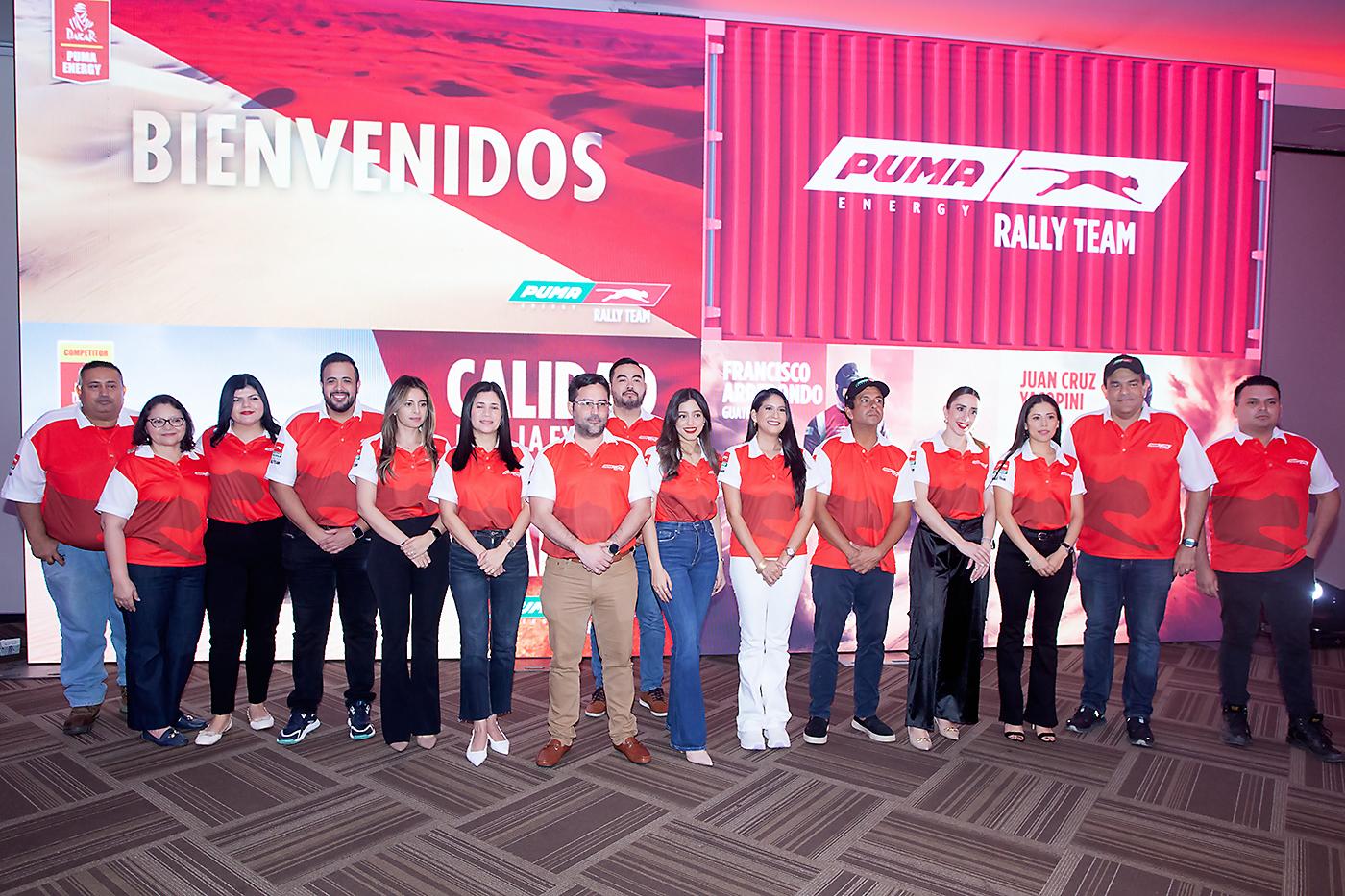 El equipo de ventas y mercadeo de Puma Energy.