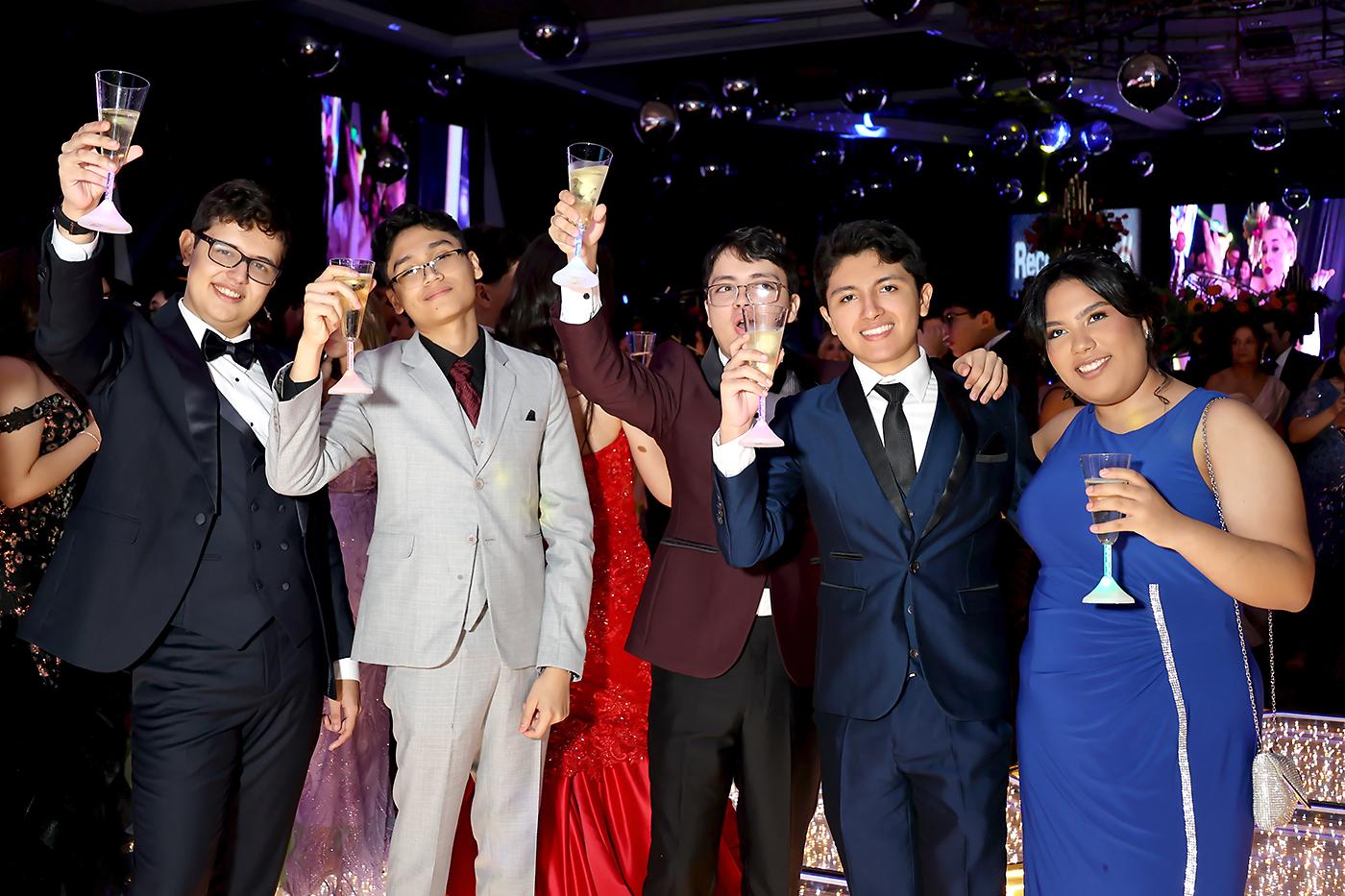 Fiesta de la prom 2025 de Dowal School