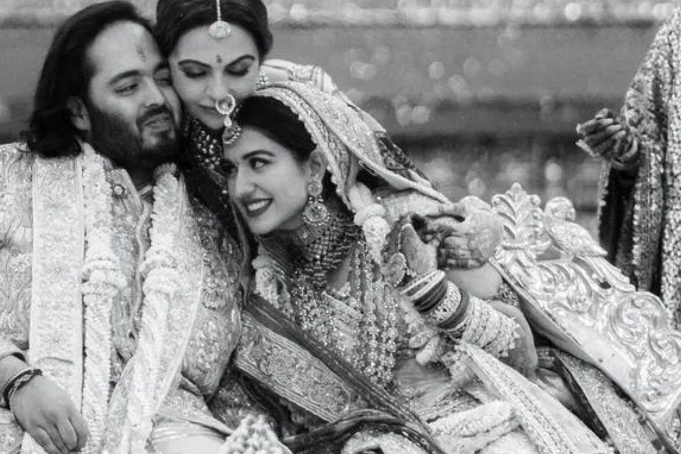 Los invitados y la nueva pareja de casados disfrutaron de una lujosa fiesta, donde reinó el amor. Esta es considerada la boda más cara de la historia, superando incluso la boda de la hermana mayor de Anant, que costó alrededor de 55 millones de dólares.