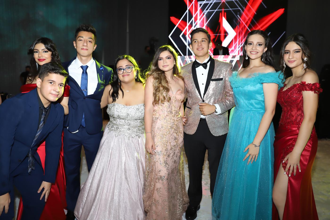 Fiesta de gala para los senior 2022 de la Estancia School