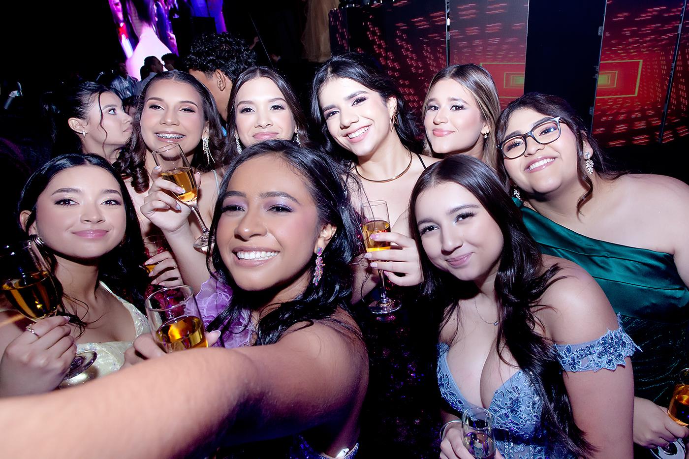 Melany García, Allison Fuentes, Chelsy Canales, Lucía Rivera, Angie Medina, Alejandra Rodríguez y Andrea Fúnez.