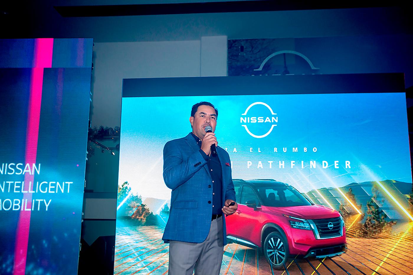 Roberto Renderos, director de Nissan.