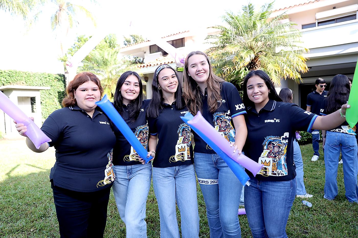 Andrea Turcios, Cristina Laínez, Elena Dánzilo, Alexandra Towara y Luciana Díaz.