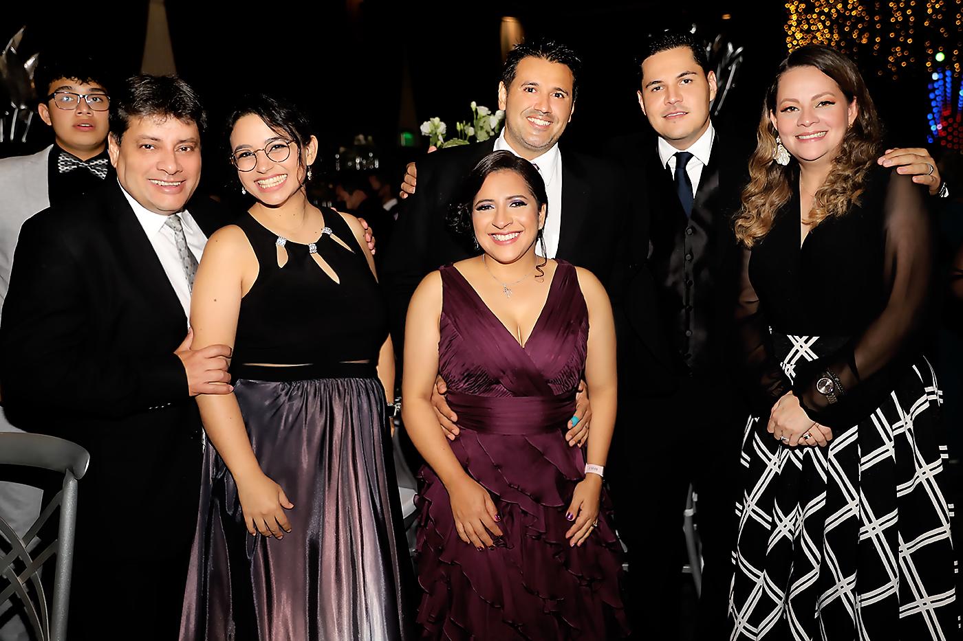 Fiesta de gala para los senior 2022 de la Estancia School
