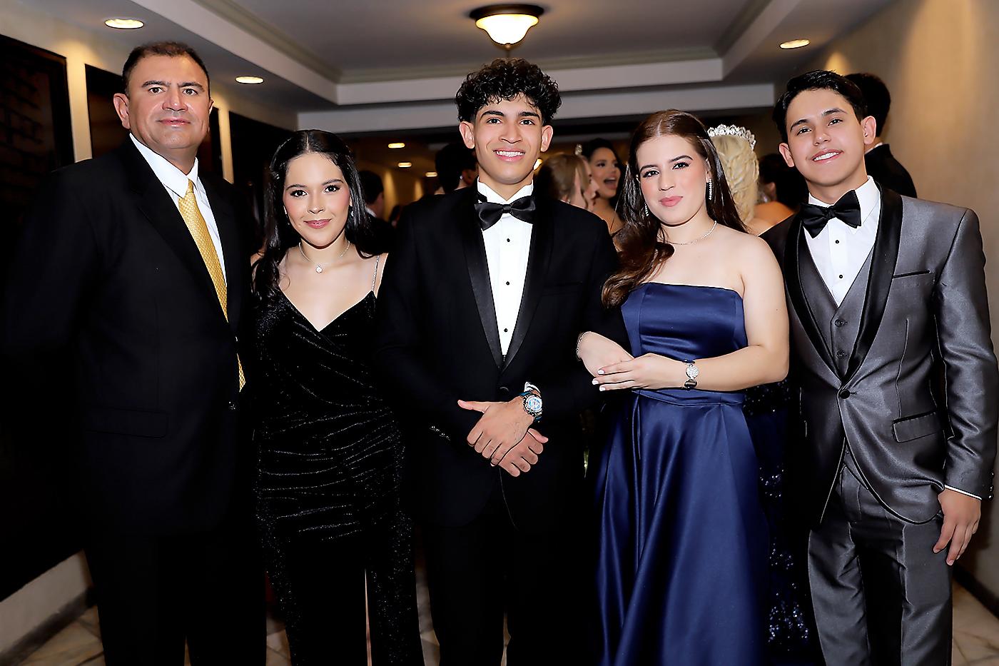 Fiesta de la prom 2024 de La Estancia School