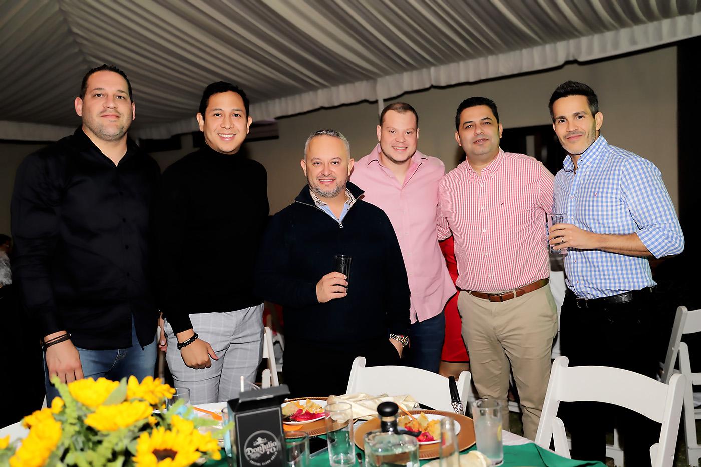 Edwin Mejia, Marvin Romero, Mario Pineda, Jorge Isaac Morales, Onan Blanco y Alexi Bossa