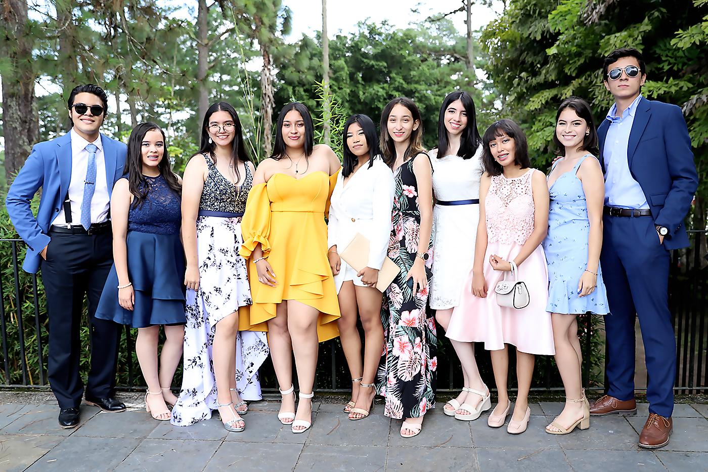 Juan José Guzmán , Monica Zavala, Jenny Reyes, Mariely Amador, Cesia Salgado Alejandra Cruz , Paola Romero, Sara Euceda , Isabella Garay y Jorge Ramírez