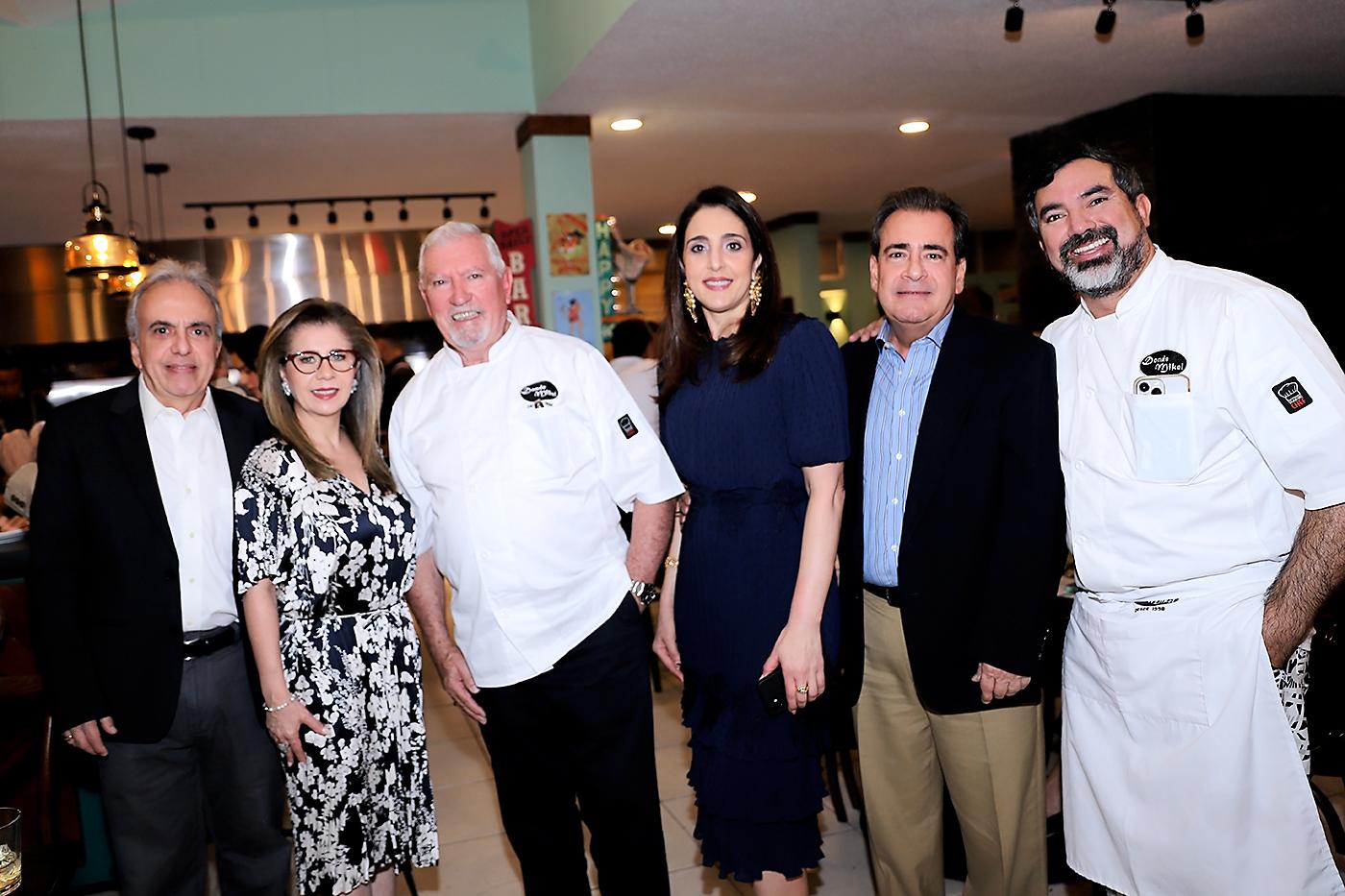 Nelson Frech, Liliam de Frech, Mikel Badiola, Giselle de Frech, Jimmy Frech y Lordy Badiola
