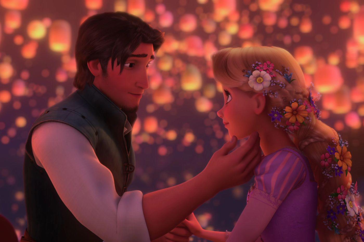 Aunque todavía no hay fecha para el estreno de Enredados, se espera que la producción inicie a mediados de este año. Michael Gracey dirigirá la cinta.