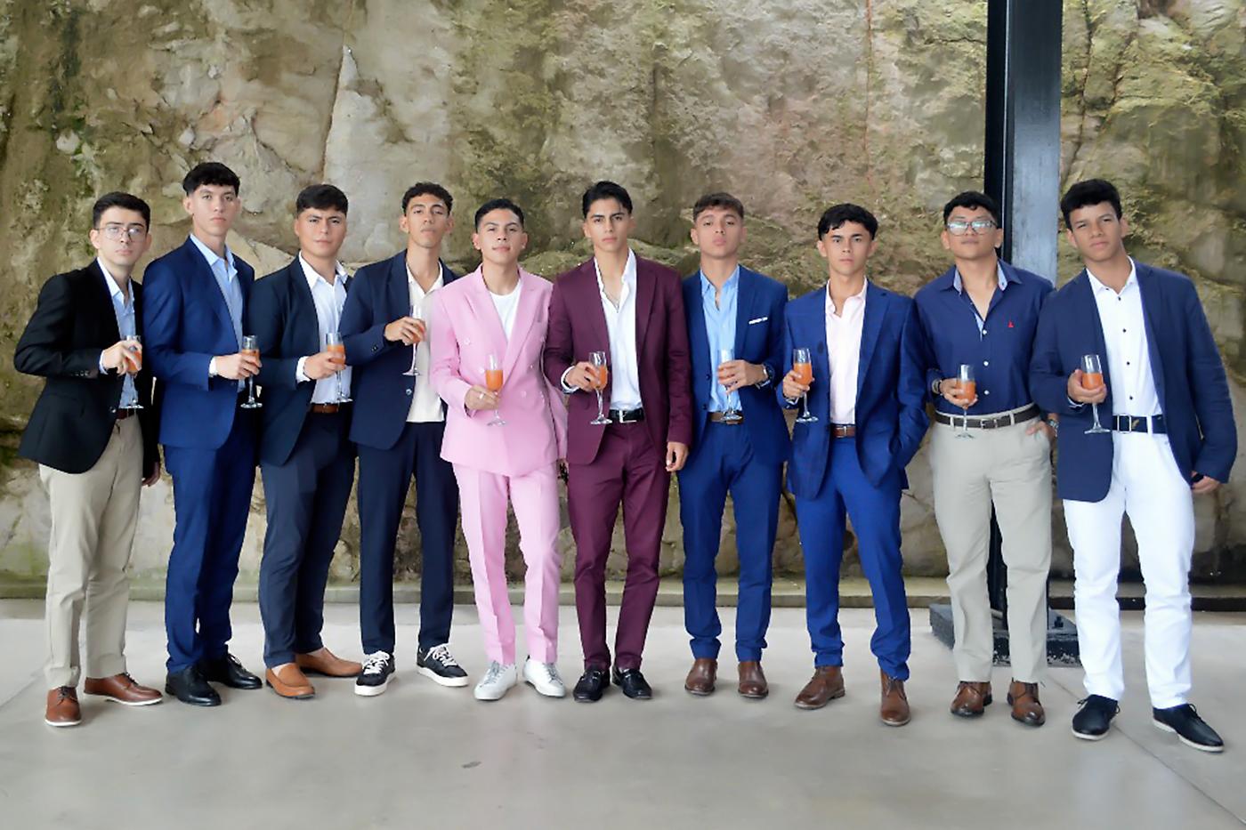 Luis Velásquez, Diego Torres, Andrés Vásquez, Sebastián Díaz, Samuel Medina, Dennis Quijano, Carlos Quiroz, Wilson Flores, Hubert Rivera y Juan Pablo Aguilar.