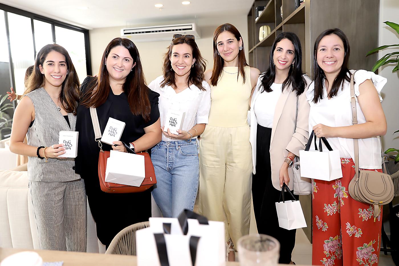 Camille Kafati, Tatiana Espinosa, Mónica Aguirre, Christel Mena, Monique Kafie y Adriana Rivera.