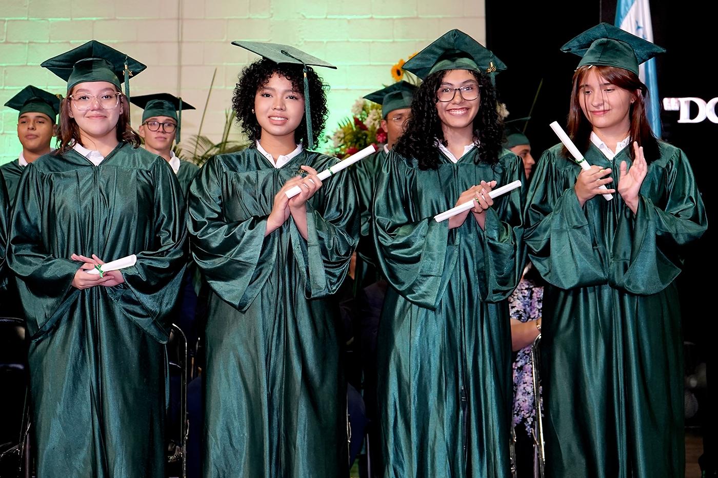 Graduación de los seniors 2024 de Elvel School