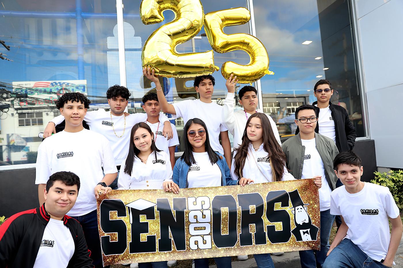Senior Entrance 2025 de Lincoln School
