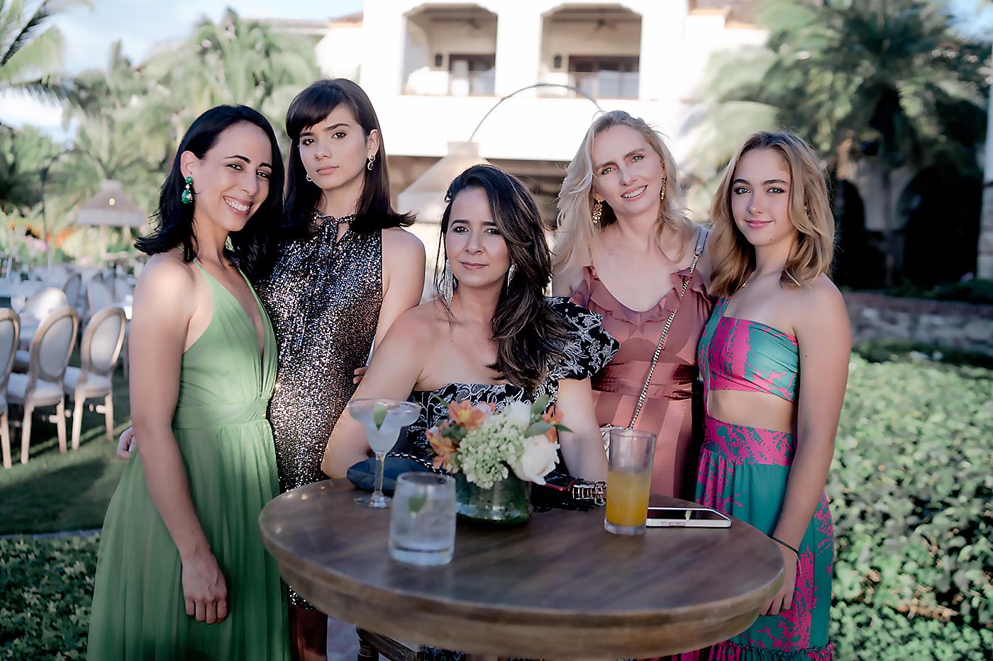 Andreína Glo, Desirée Bolaños, Desirée García , Adriana Bolaños y Mariana González