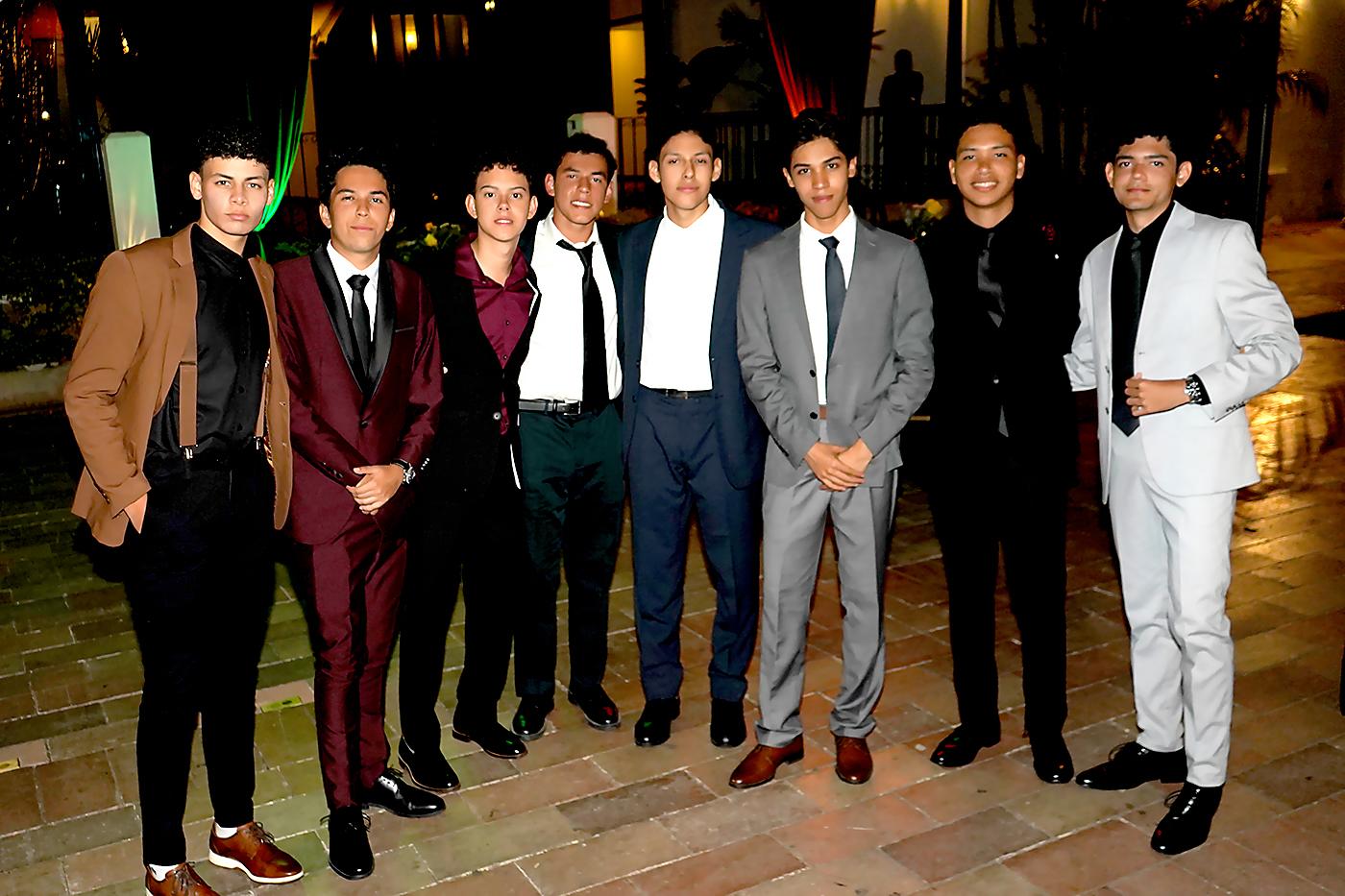 Carlos Osorio, Myles Figueroa, Omar Suazo, Leonel Juárez , Wilfredo Castro, Joel López, Héctor Ponce y Carlos Castillo